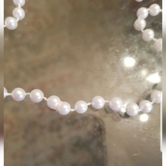 Women's 30" White Faux Pearl Necklaces Set of 3! - Picture 8 of 12